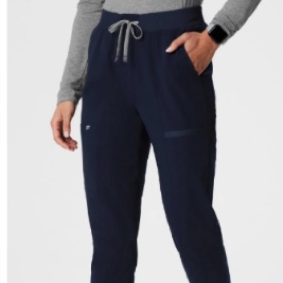 Fabletics Method 2-Pocket Top + High-Rise On-Call Jogger Scrub Set SZ L - Picture 7 of 10